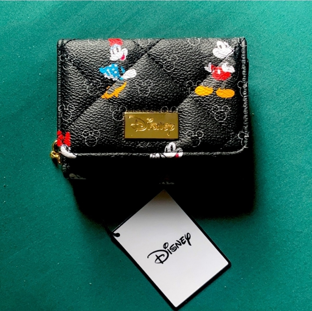 DISNEY WALLET NWT